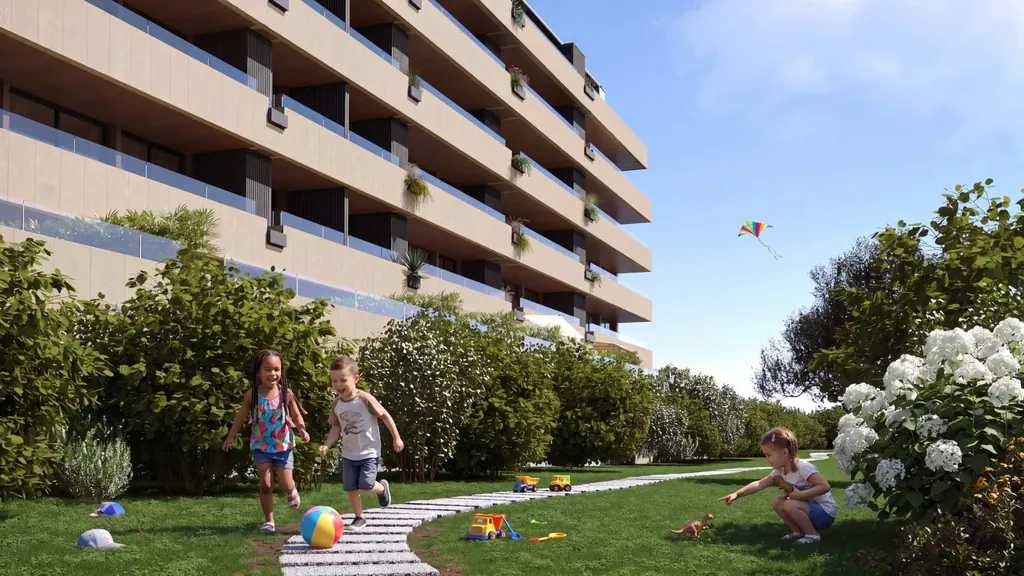 Children playing in the BRAANCAMP gardens